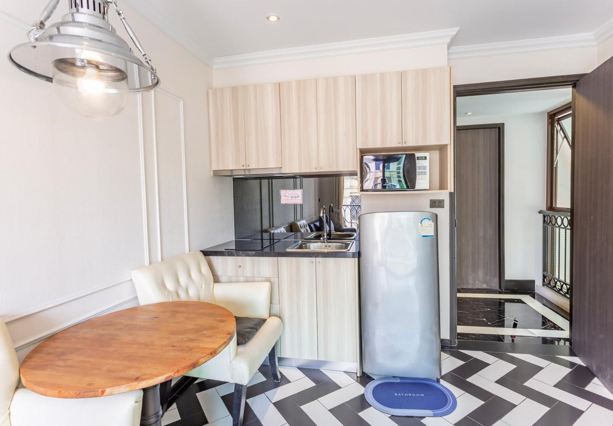 Venetian Residence Джомтиен Бийч Екстериор снимка